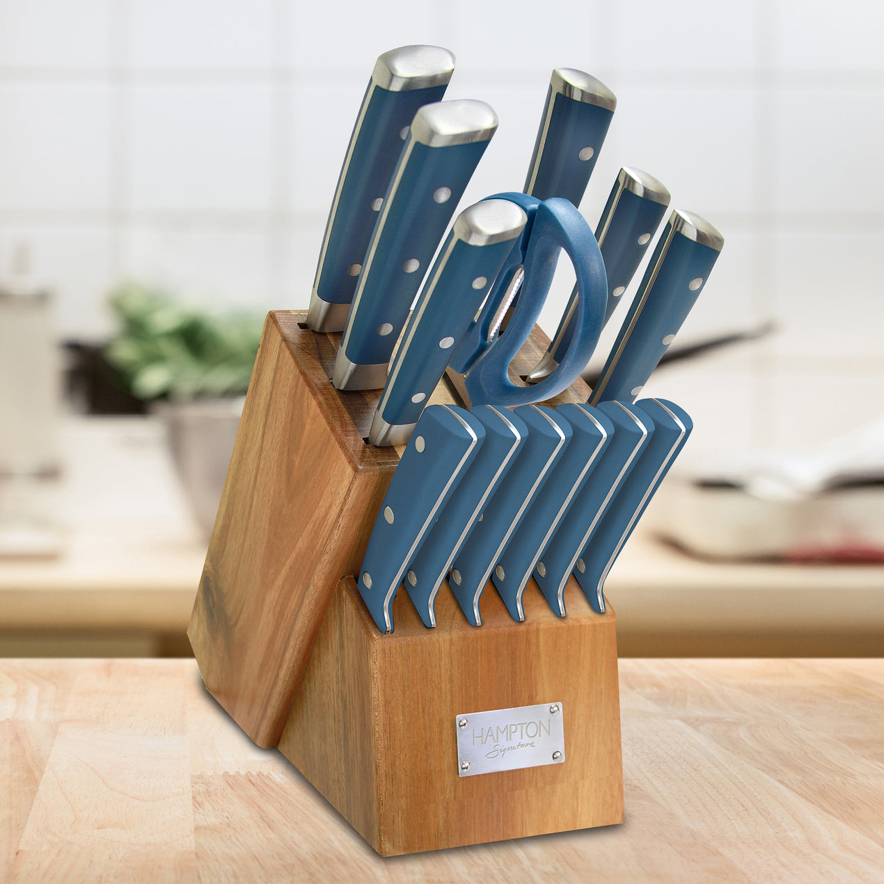 Signature Set with Steak Knives with Block